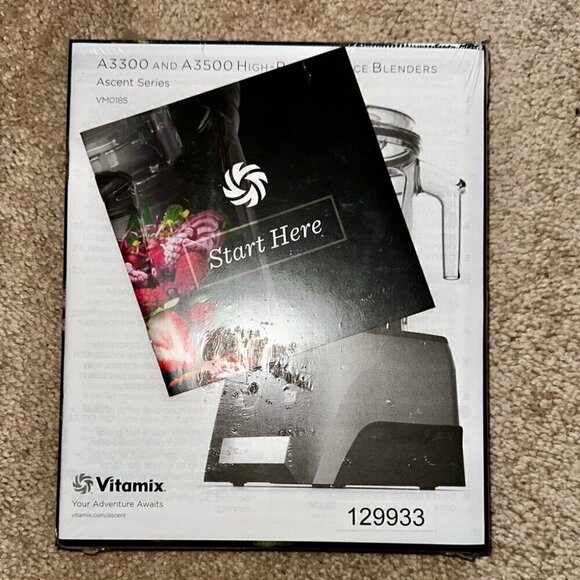 NEW SEALED - Vitamix blender kitchen Simply blending hardcover book with DVD - Picture 4 of 5